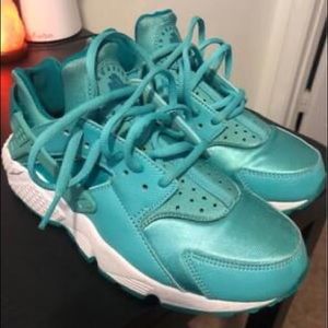 Teal Nike Huaraches